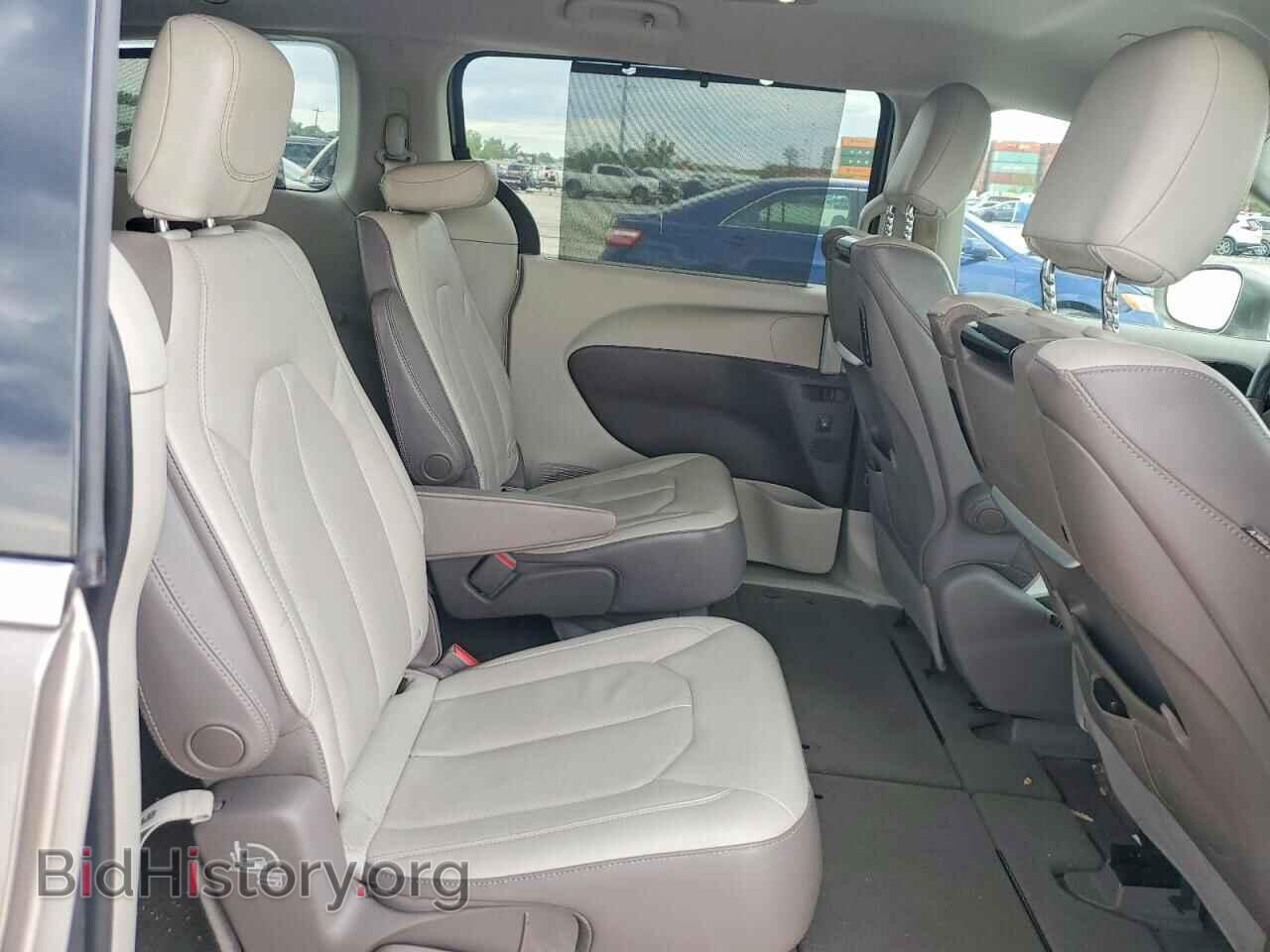 2018 CHRYSLER PACIFICA - VIN: 2C4RC1EG6JR194082 - Photo 11