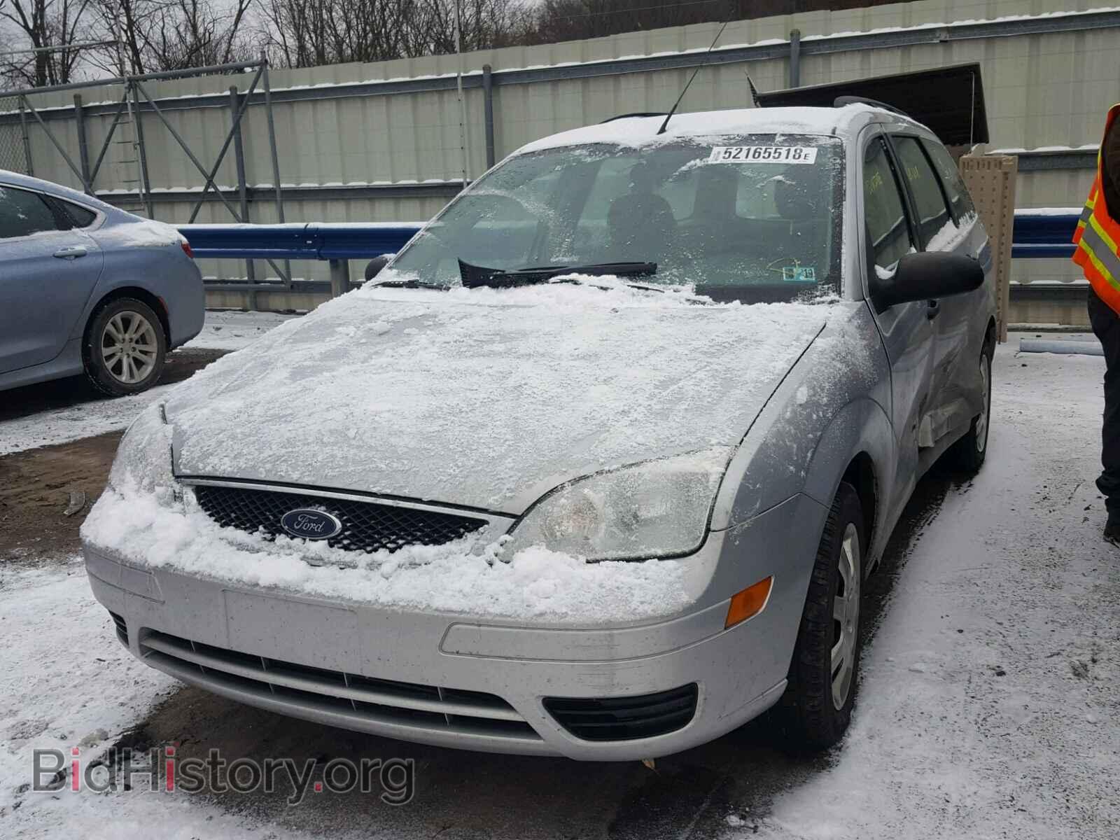 2005 FORD FOCUS - VIN: 1FAFP36N75W318749 - Фото 2