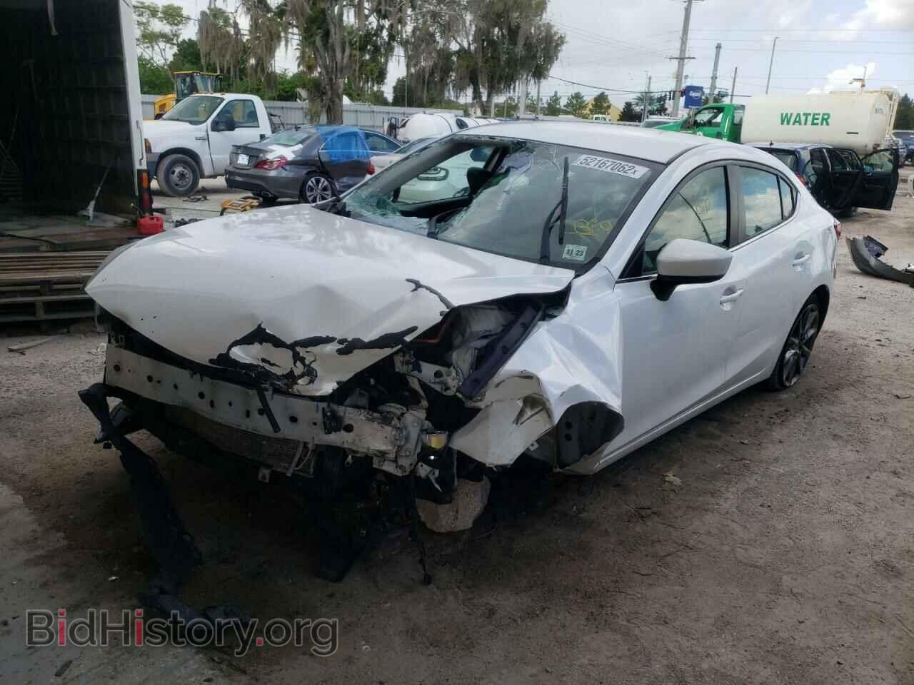 2018 MAZDA 3 - VIN: 3MZBN1V34JM209997 - Фото 2