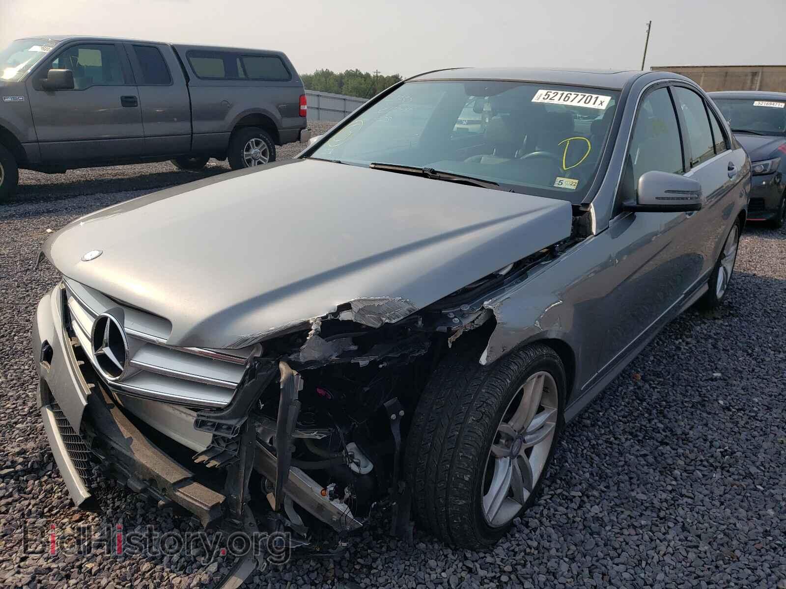 2012 MERCEDES-BENZ C-CLASS - VIN: WDDGF8BBXCF876317 - Фото 2