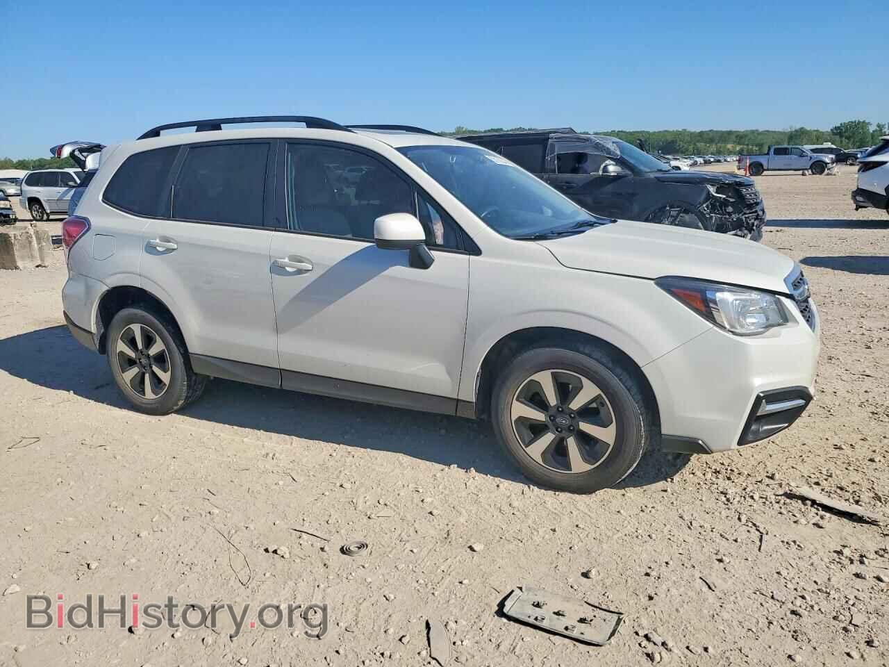2017 SUBARU FORESTER - VIN: JF2SJAGC3HH513656 - Фото 4