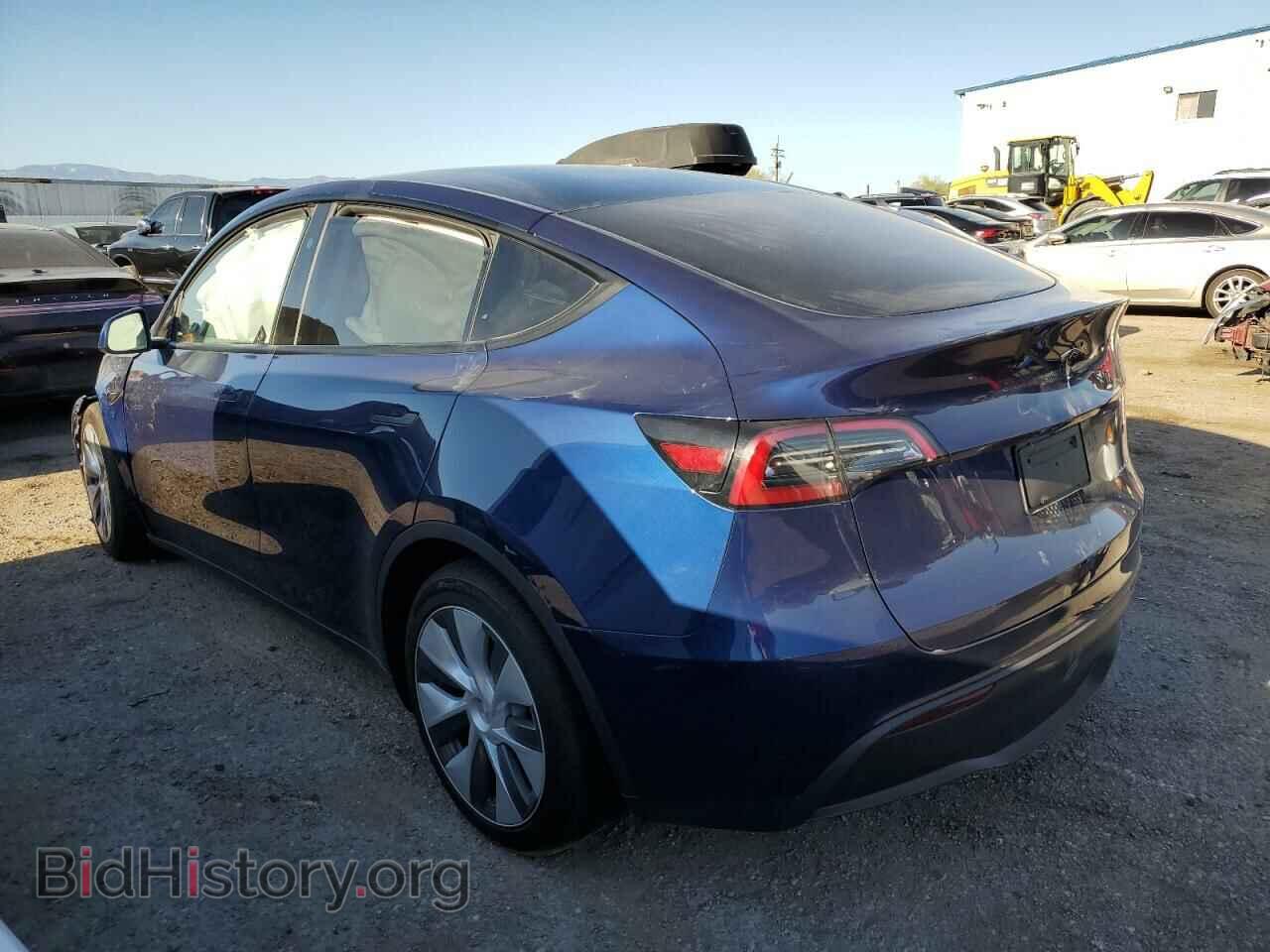 2023 TESLA MODEL Y - VIN: 7SAYGDEE2PF897220 - Фото 2