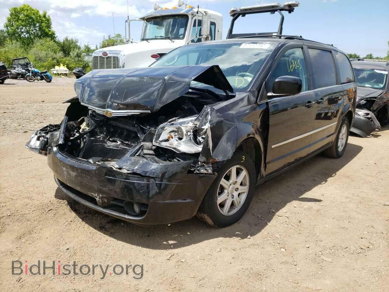 2010 CHRYSLER MINIVAN - VIN: 2A4RR5D14AR262506 - Photo 2
