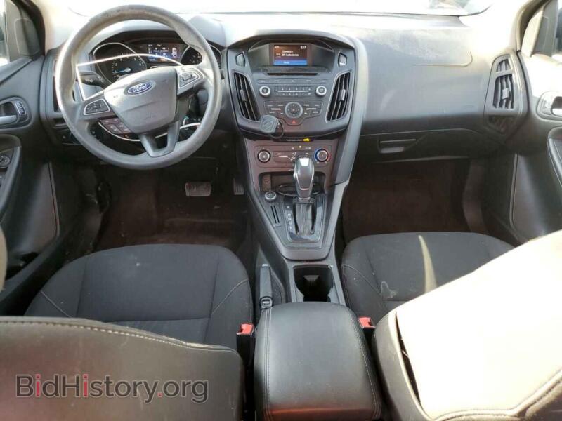 2016 Ford FOCUS (VIN 1FADP3F23GL216074) — photo 8 of 14