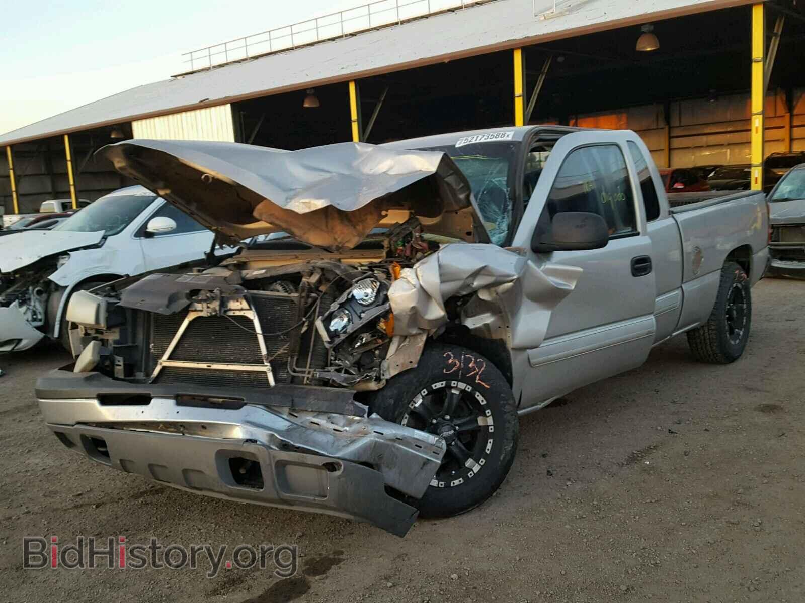 2005 CHEVROLET SILVERADO - VIN: 2GCEC19V651188763 - Photo 2