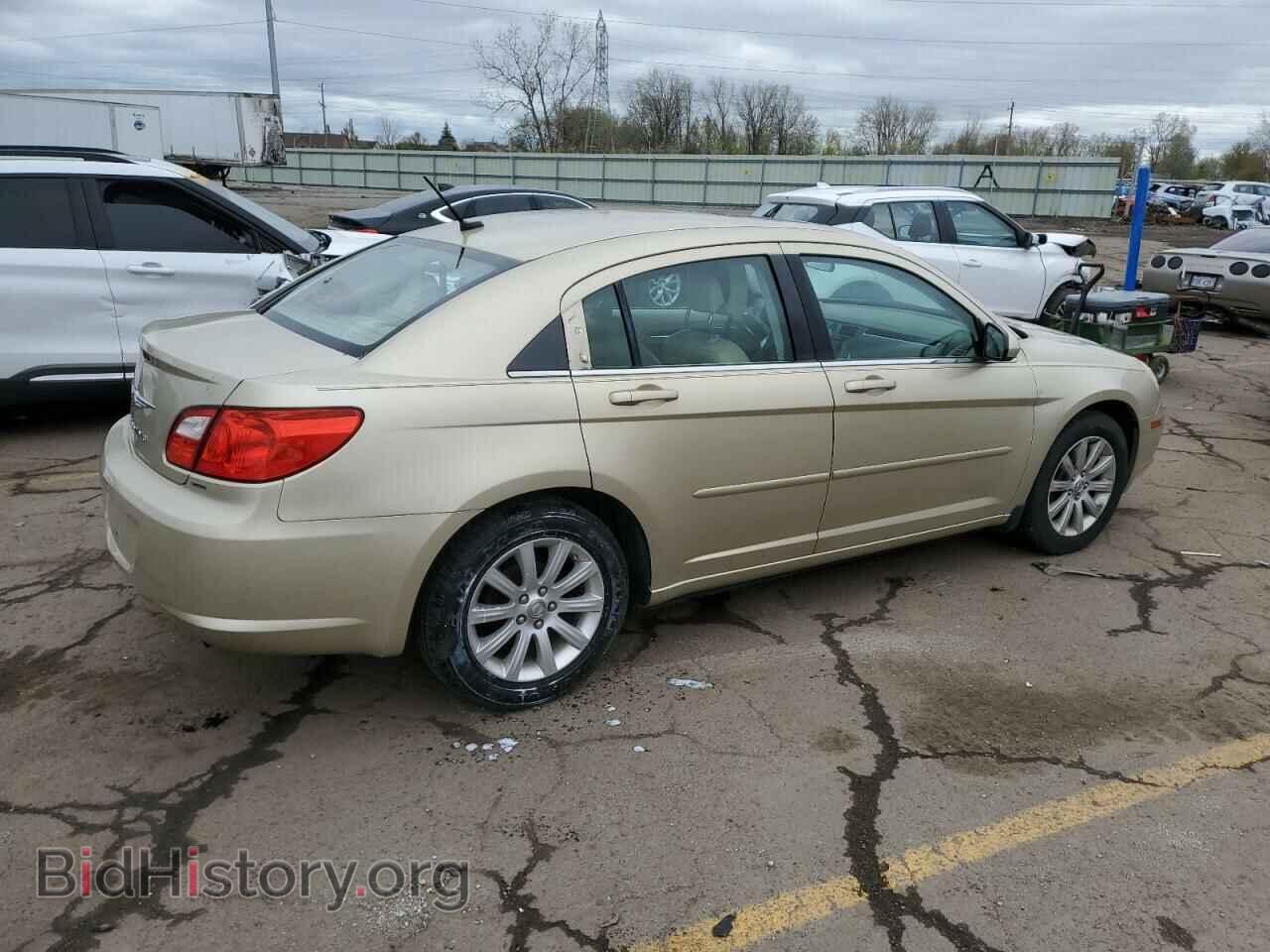 2010 CHRYSLER SEBRING - VIN: 1C3CC5FB6AN188204 - Фото 3