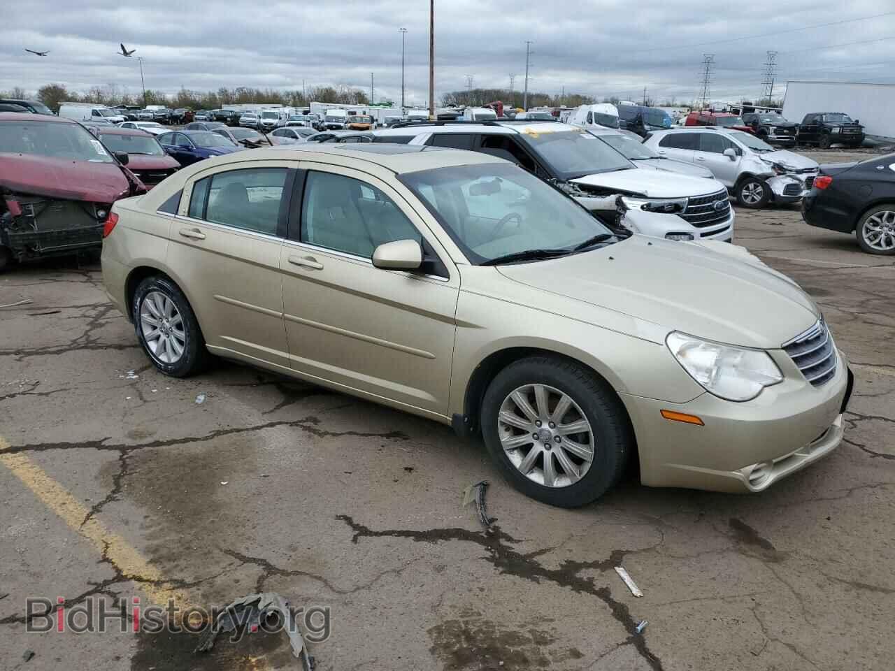 2010 CHRYSLER SEBRING - VIN: 1C3CC5FB6AN188204 - Фото 4