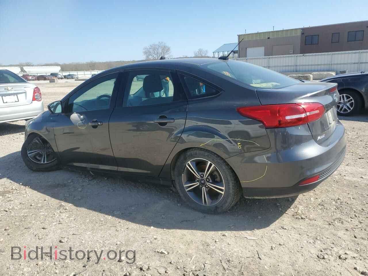 2018 FORD FOCUS - VIN: 1FADP3FE4JL322566 - Фото 2