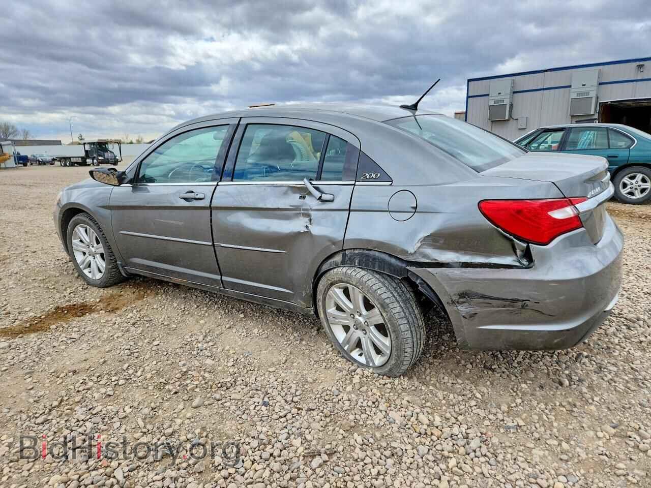 2013 CHRYSLER 200 - VIN: 1C3CCBBB3DN715057 - Фото 2