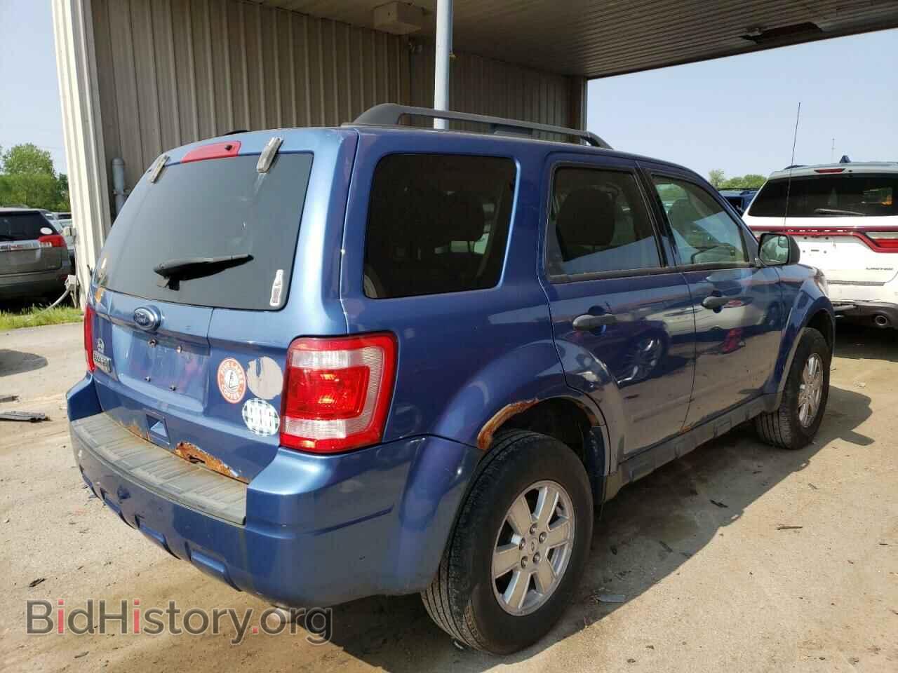 2010 FORD ESCAPE - VIN: 1FMCU0D76AKB28897 - Фото 3