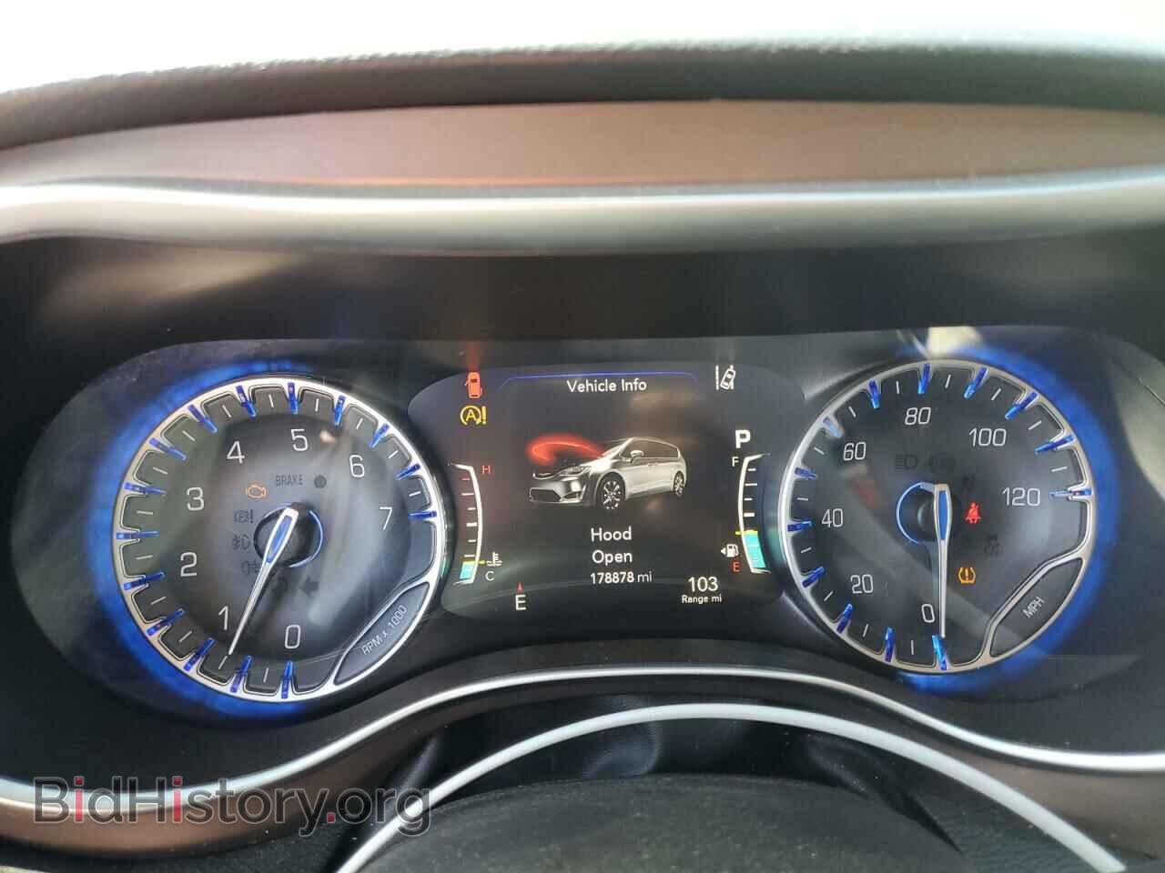 2017 CHRYSLER PACIFICA - VIN: 2C4RC1EG3HR796884 - Photo 9