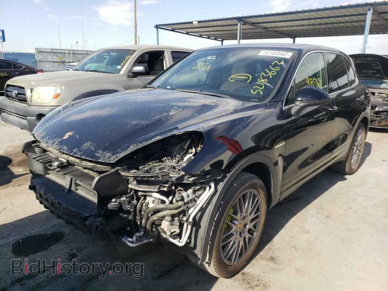 2016 PORSCHE CAYENNE - VIN: WP1AE2A28GLA61881 - Фото 2