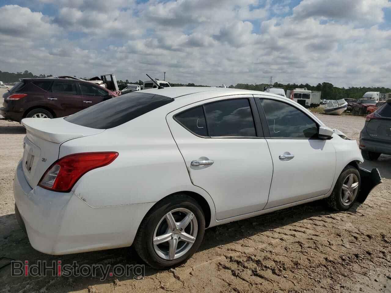 2019 NISSAN VERSA - VIN: 3N1CN7AP3KL800934 - Фото 3