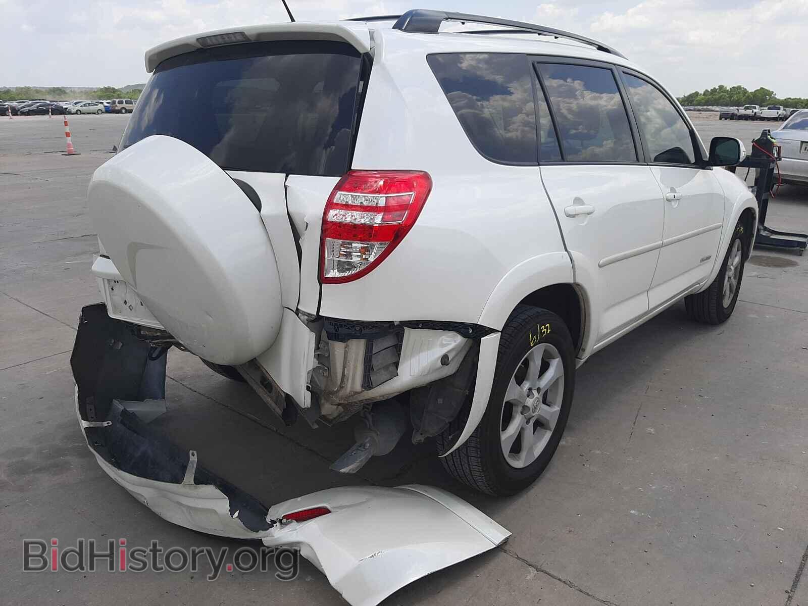 2011 TOYOTA RAV4 - VIN: 2T3YF4DV2BW085856 - Фото 4