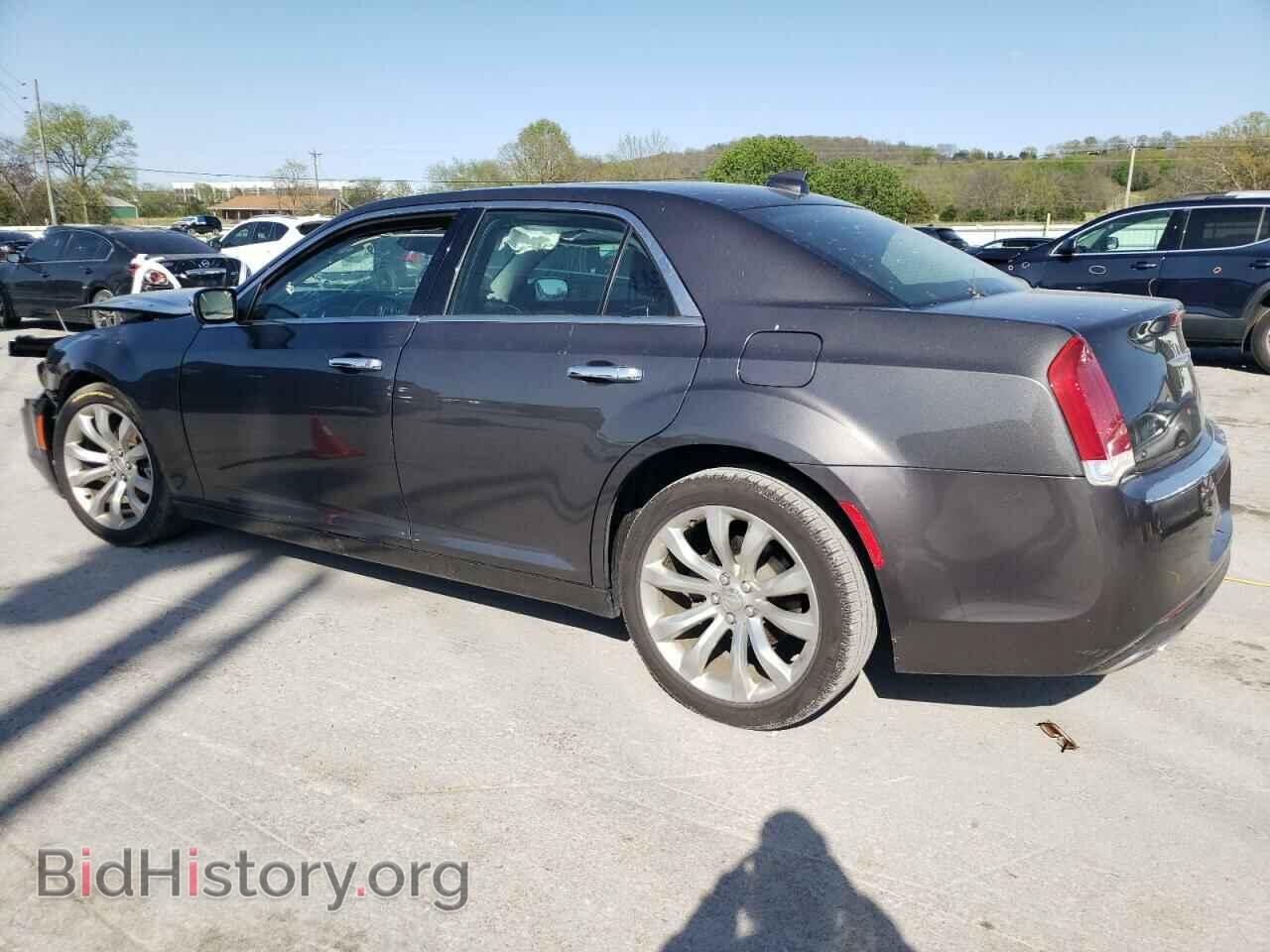 2019 CHRYSLER 300 - VIN: 2C3CCAEG4KH609787 - Фото 2