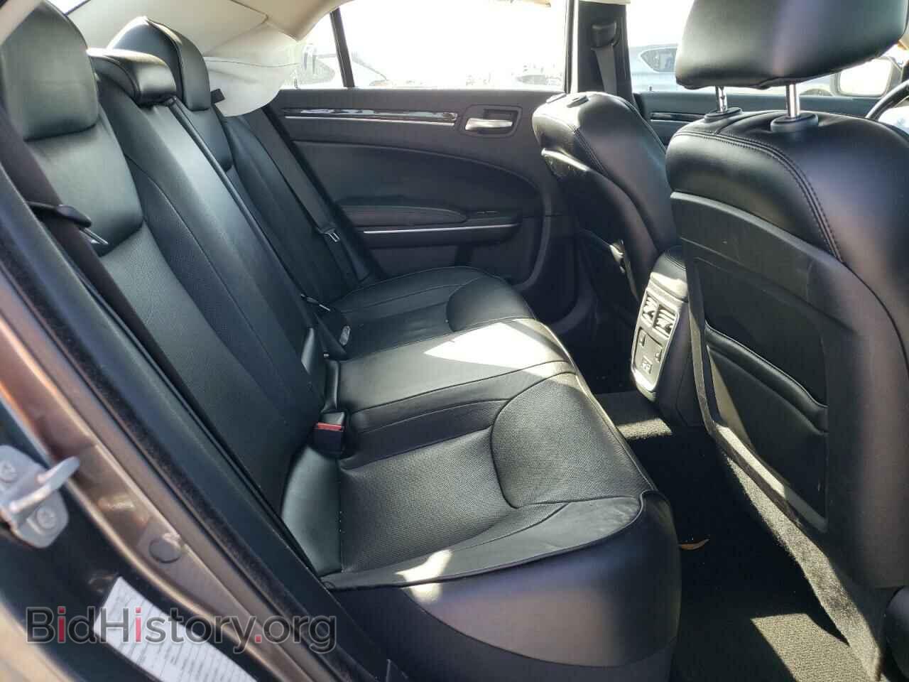 2019 CHRYSLER 300 - VIN: 2C3CCAEG4KH609787 - Фото 11