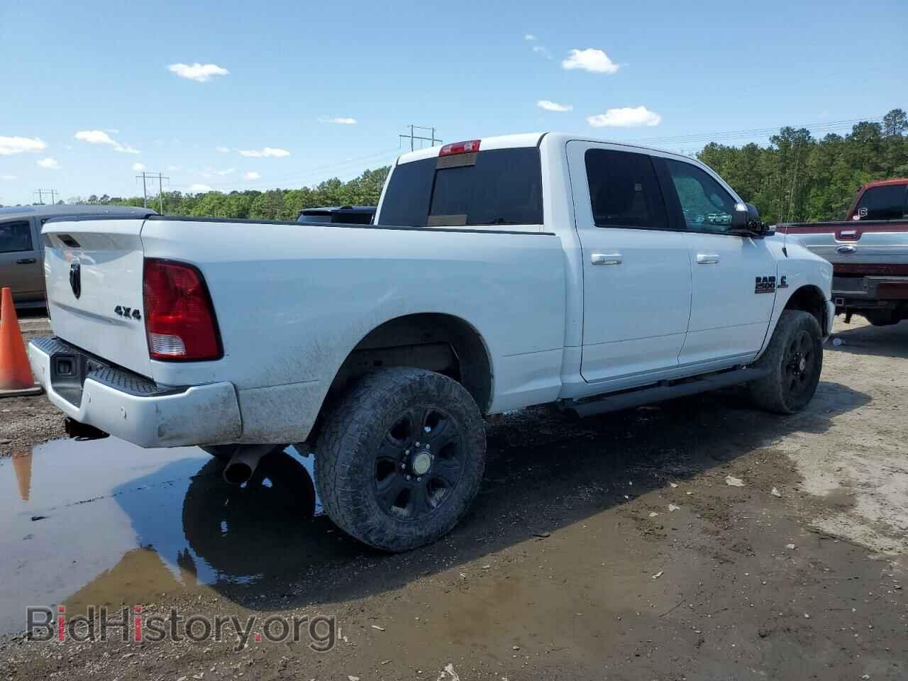 2017 RAM All Models - VIN: 3C6UR5DL7HG716627 - Photo 3