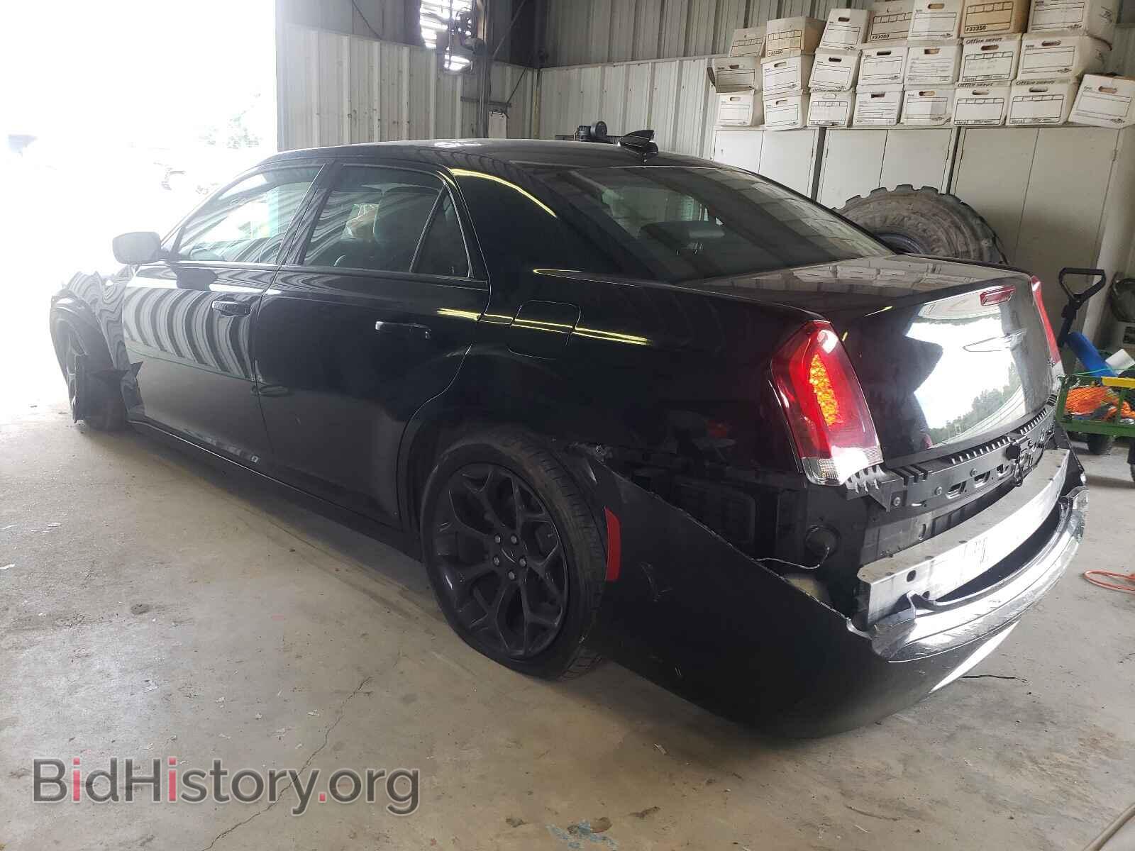 2019 CHRYSLER 300 - VIN: 2C3CCABG0KH625943 - Фото 3