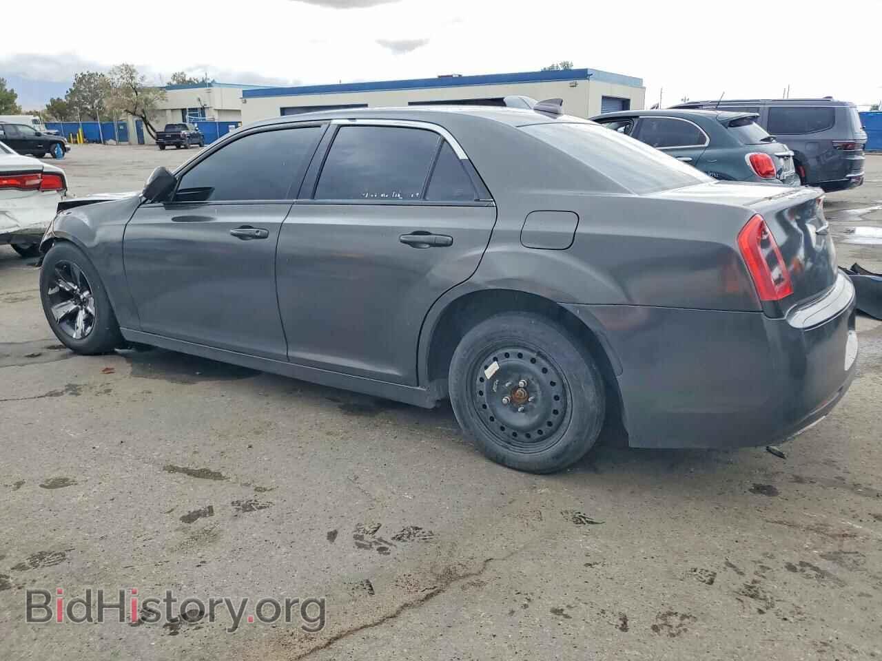 2016 CHRYSLER 300 - VIN: 2C3CCAAG9GH197606 - Фото 2