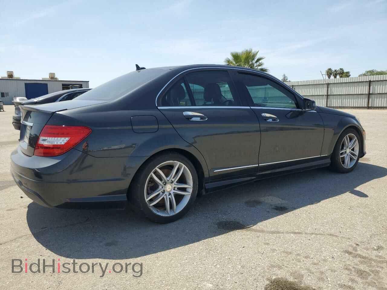 2013 MERCEDES-BENZ C-CLASS - VIN: WDDGF4HB9DF985627 - Фото 3