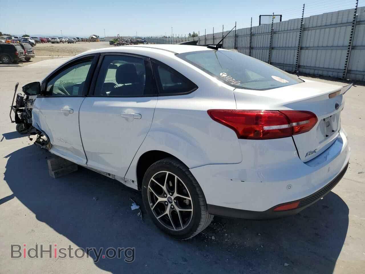 2017 FORD FOCUS - VIN: 1FADP3H25HL304073 - Photo 3