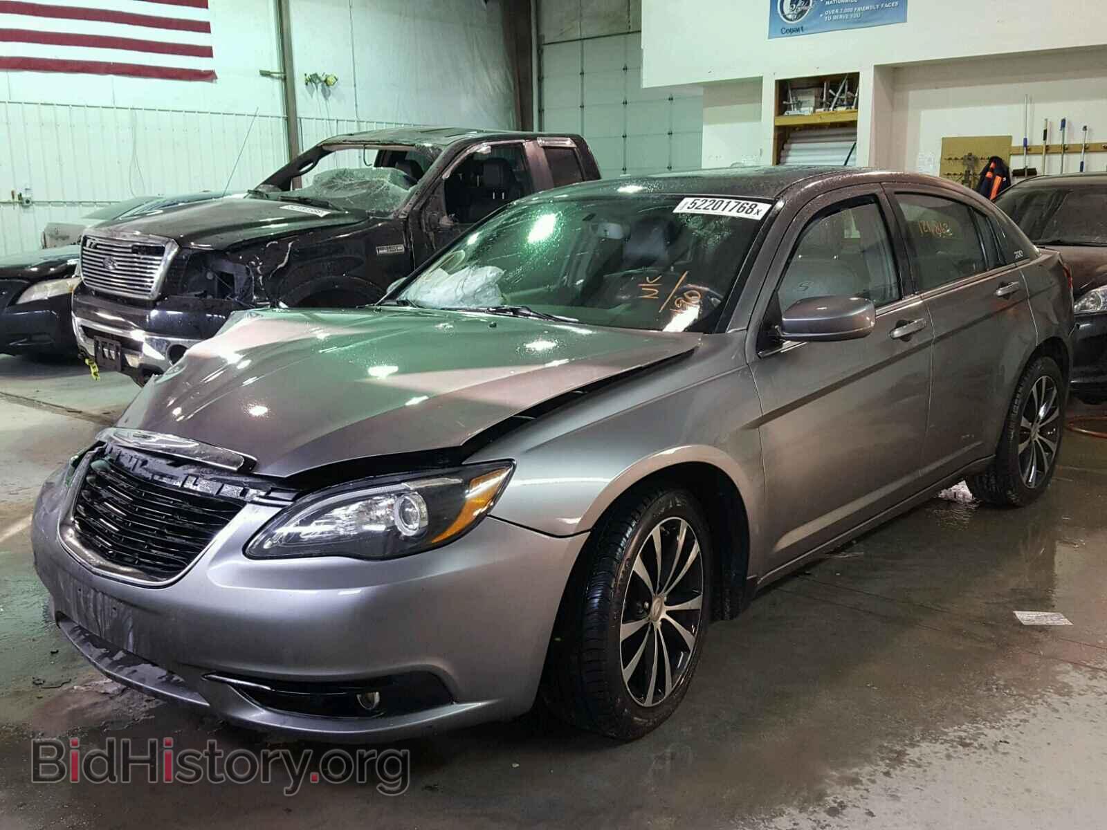 2012 CHRYSLER 200 - VIN: 1C3CCBHG0CN301901 - Фото 2