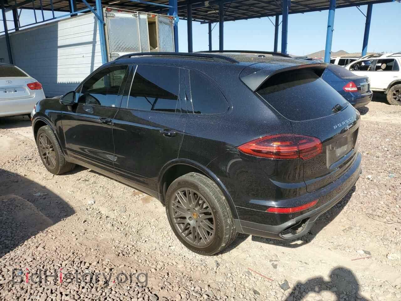 2017 PORSCHE CAYENNE - VIN: WP1AA2A23HKA90711 - Фото 2