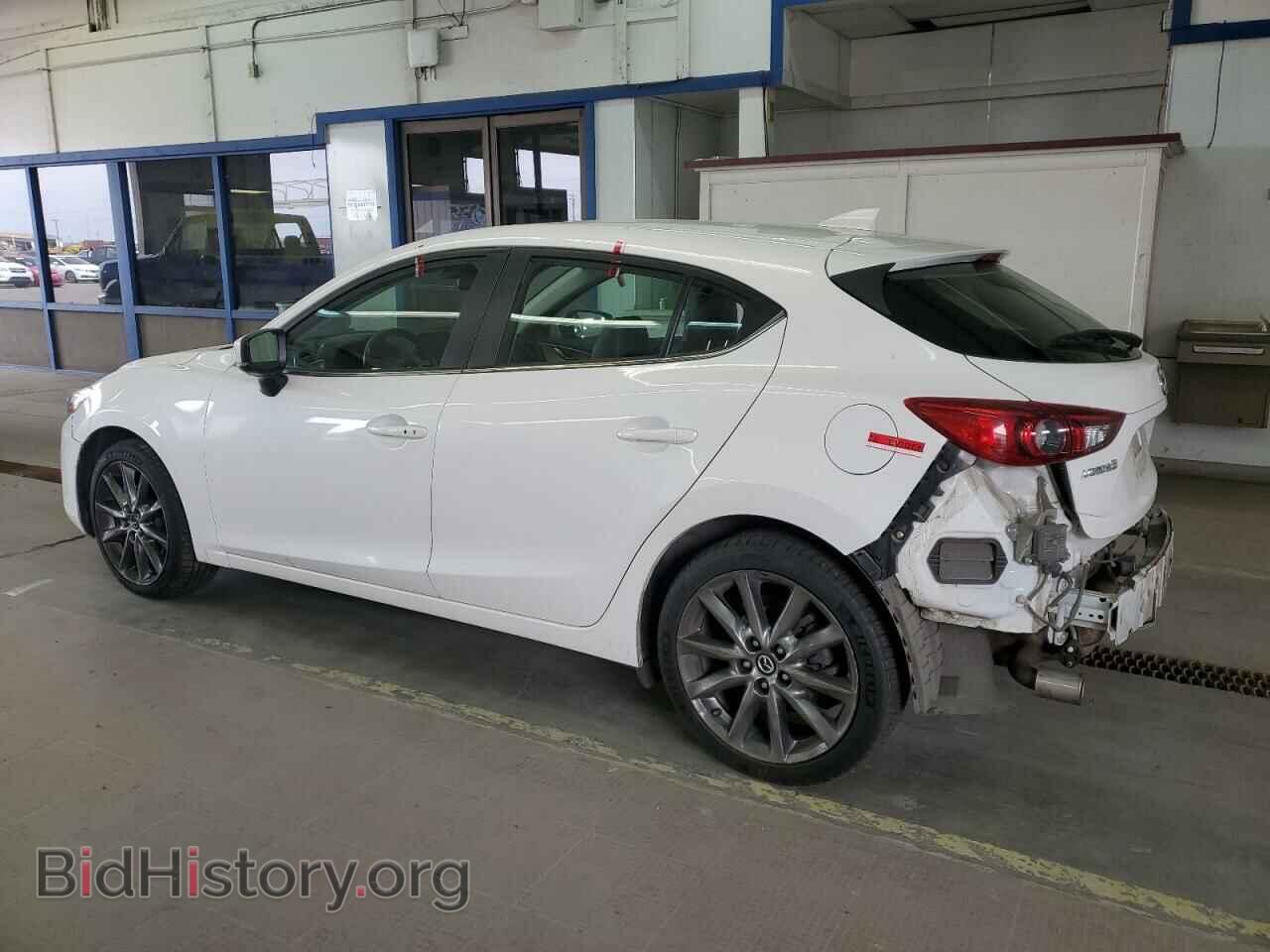 2018 MAZDA 3 - VIN: 3MZBN1L37JM180191 - Фото 2