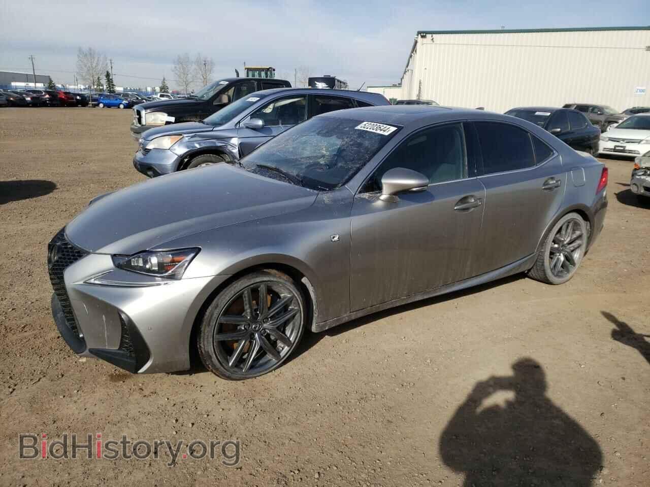 Photo JTHG81F25L5041090 - LEXUS IS 2020
