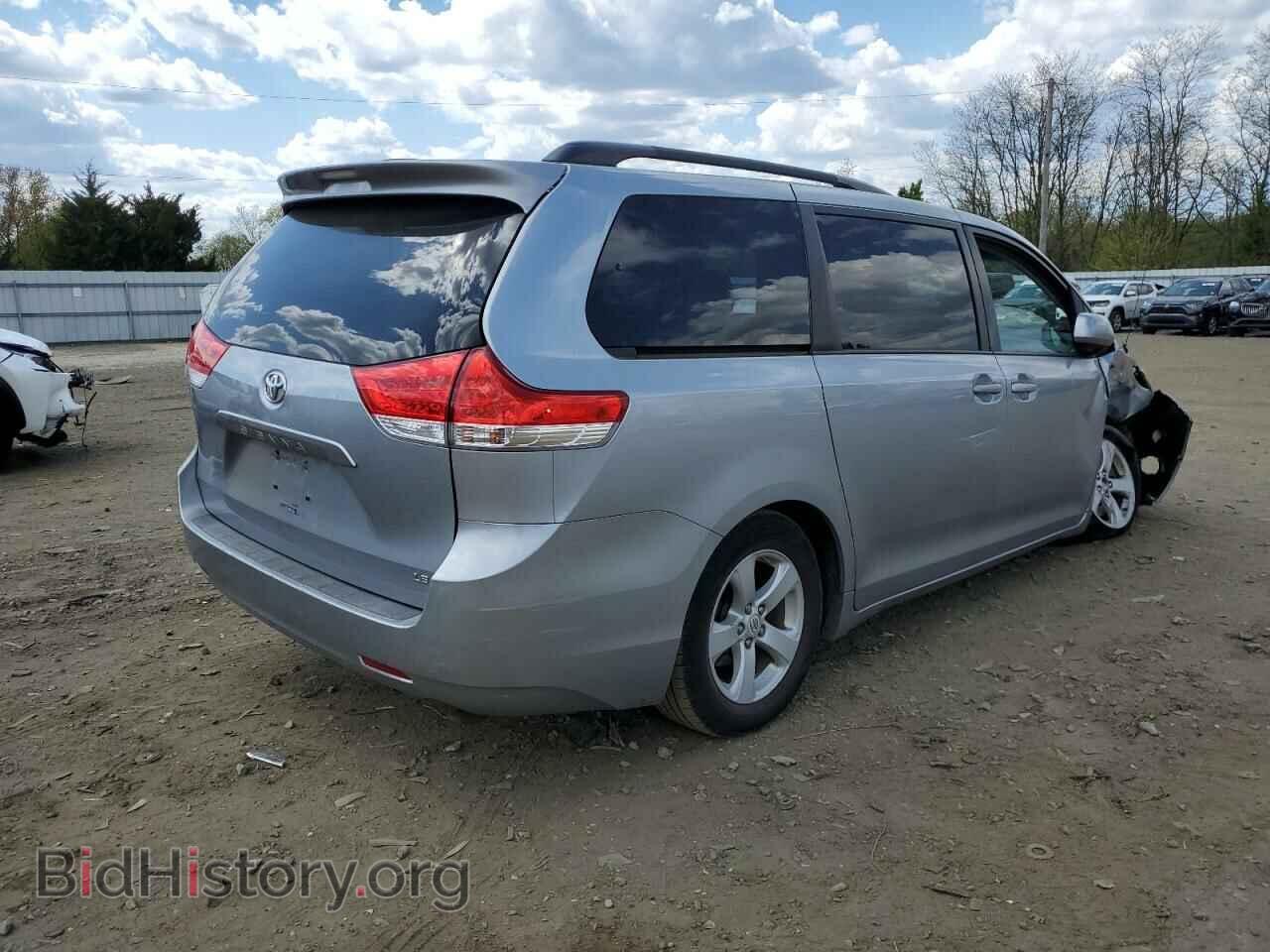2011 TOYOTA All Models - VIN: 5TDKK3DC1BS066940 - Фото 3