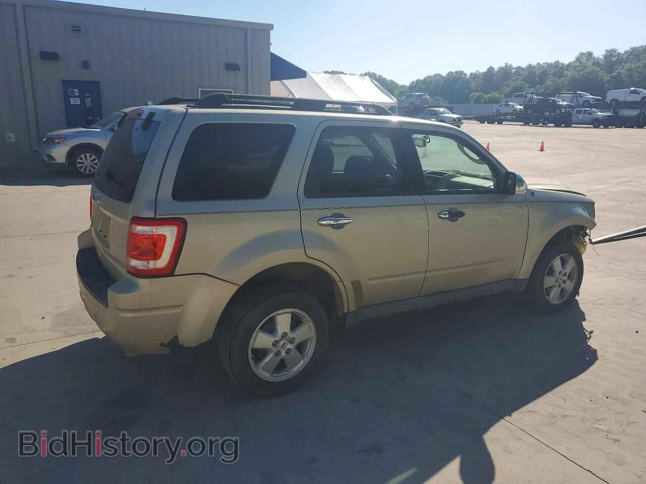 2010 FORD ESCAPE - VIN: 1FMCU0D78AKC15863 - Фото 3