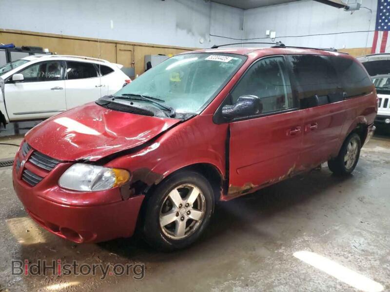 2005 Dodge CARAVAN SXT (VIN 2D4GP44L45R462115) — фото 1 из 13, Copart, повреждение: передняя часть