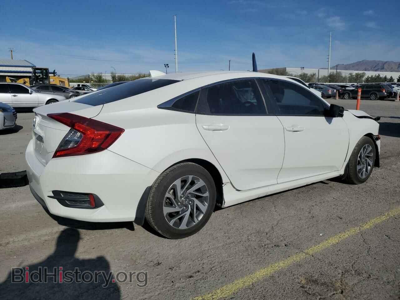 2018 HONDA CIVIC - VIN: 2HGFC2F75JH576876 - Фото 3