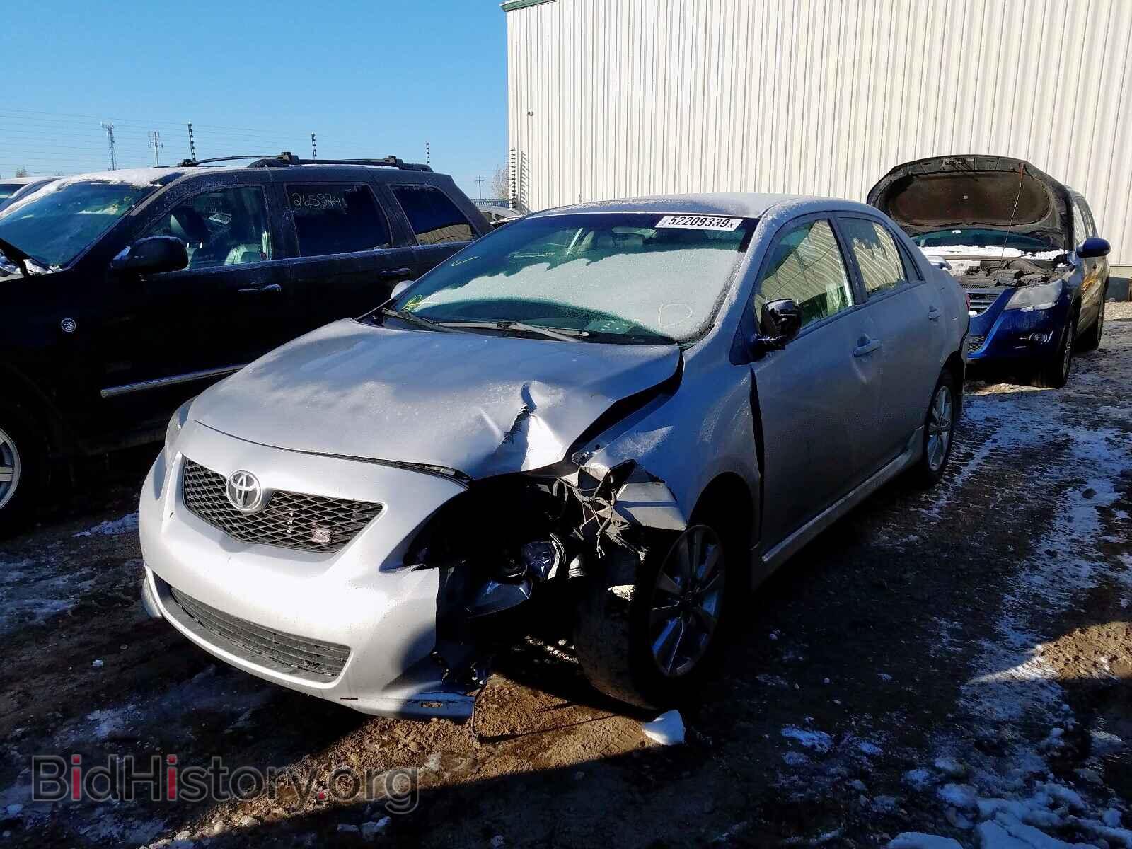 2010 TOYOTA COROLLA BA - VIN: 2T1BU4EE0AC242402 - Фото 2