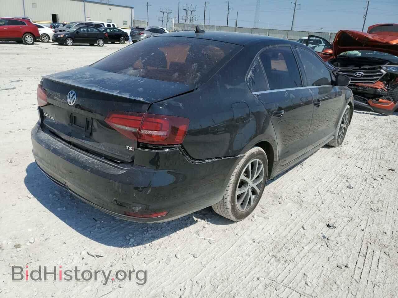 2017 VOLKSWAGEN JETTA - VIN: 3VWDB7AJ6HM208143 - Photo 4