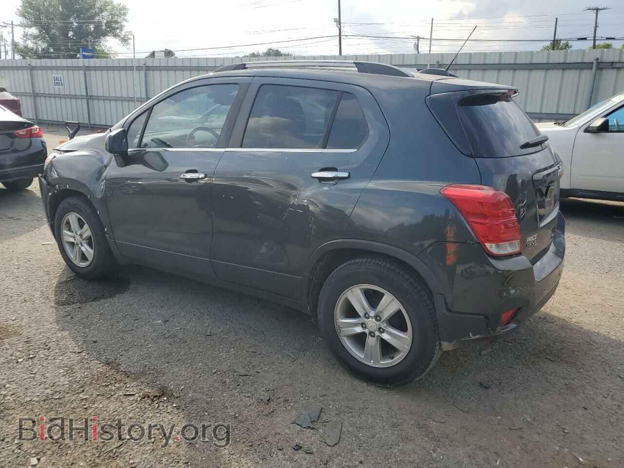 2018 CHEVROLET TRAX - VIN: 3GNCJLSB8JL412317 - Фото 2