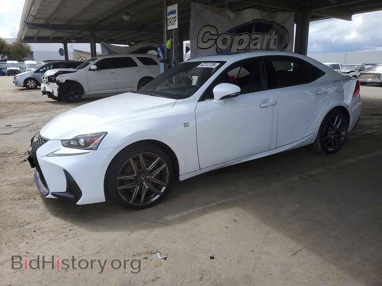Фотография JTHBE1D23H5031543 - LEXUS IS 2017
