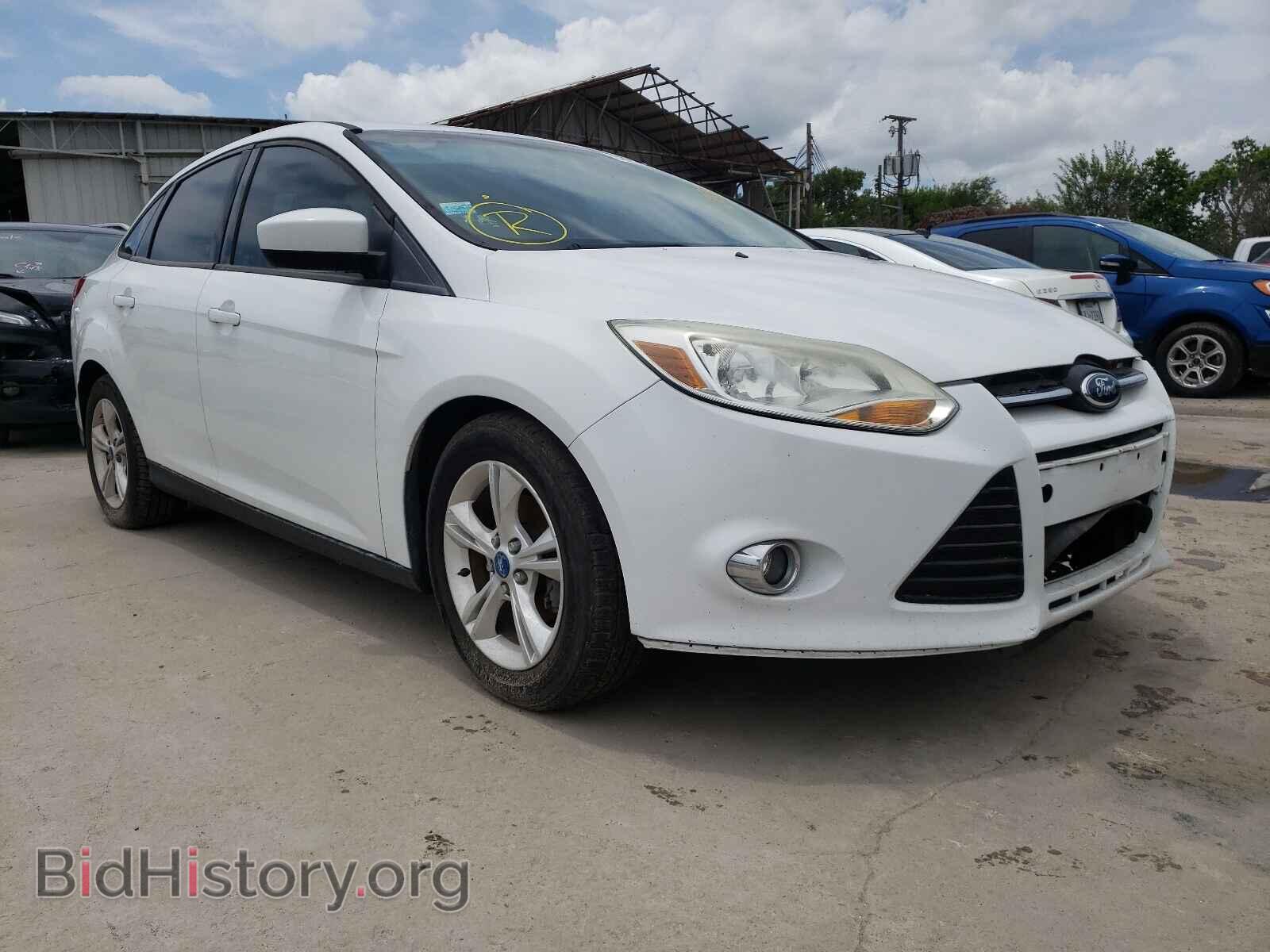 Photo 1FAHP3F28CL449556 - FORD FOCUS 2012