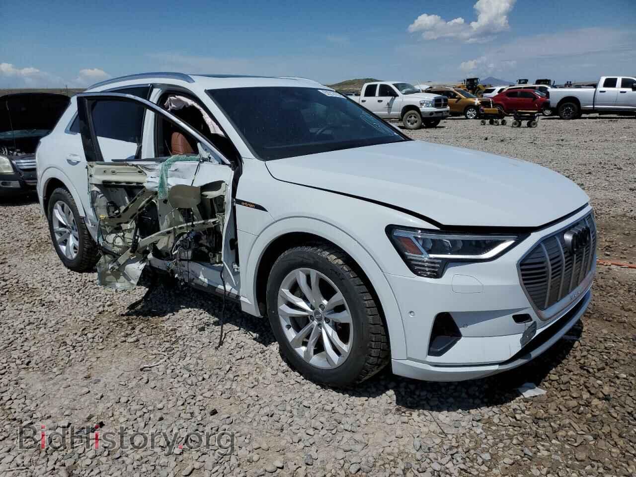 2019 AUDI E-TRON - VIN: WA1VABGE8KB022801 - Photo 4