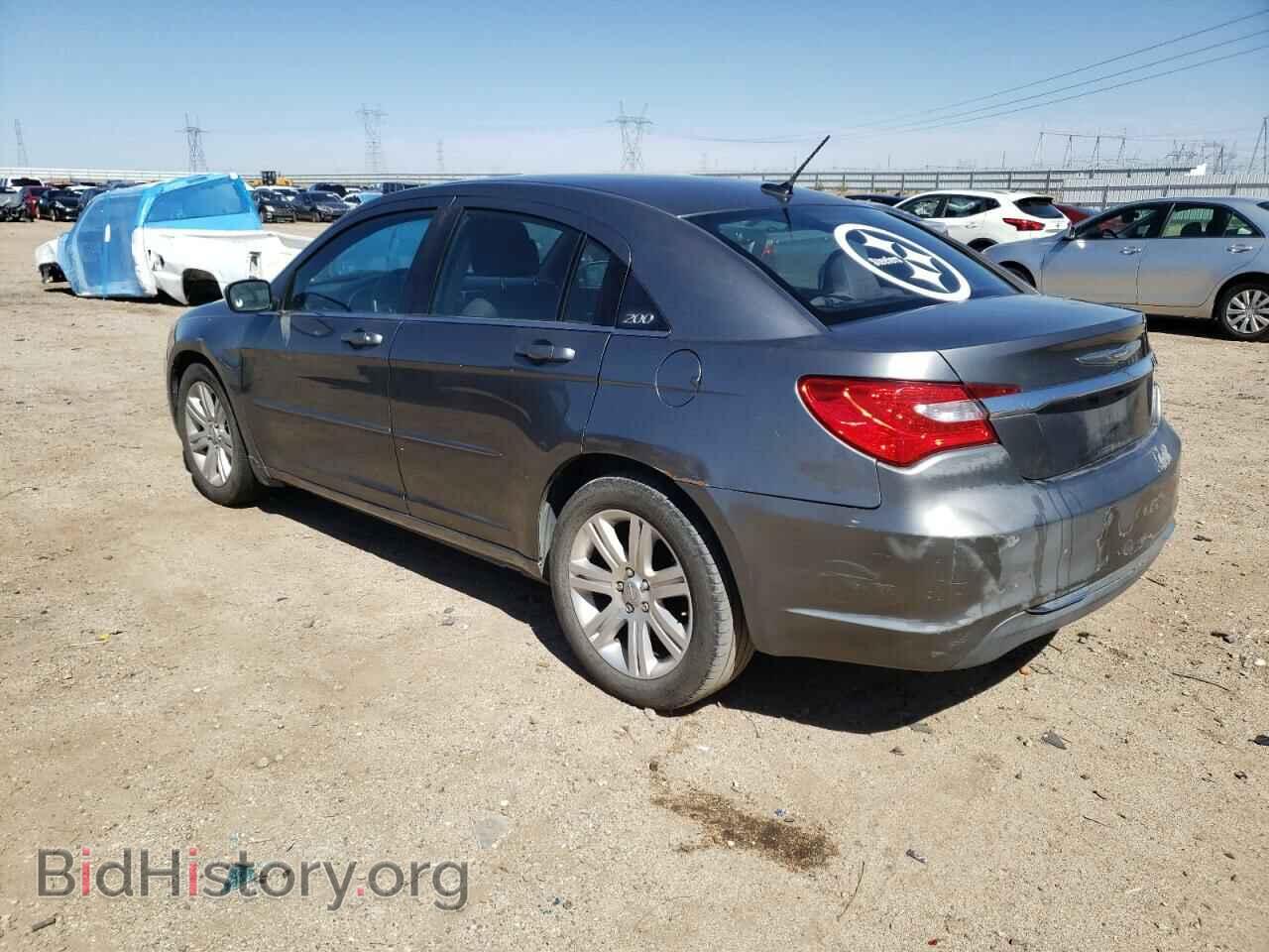 2013 CHRYSLER 200 - VIN: 1C3CCBAB7DN698524 - Photo 2