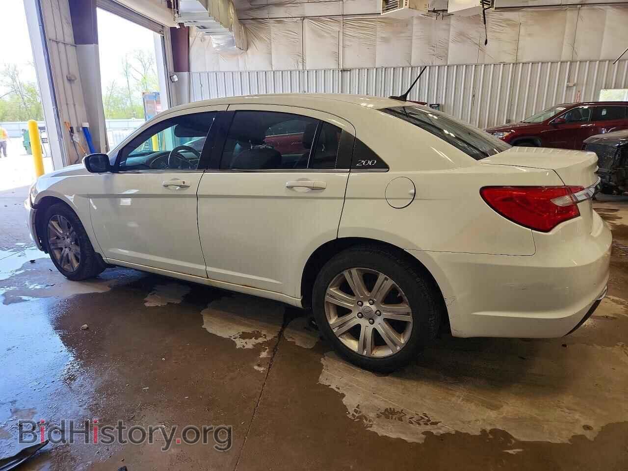 2013 CHRYSLER 200 - VIN: 1C3CCBBB2DN734358 - Photo 2