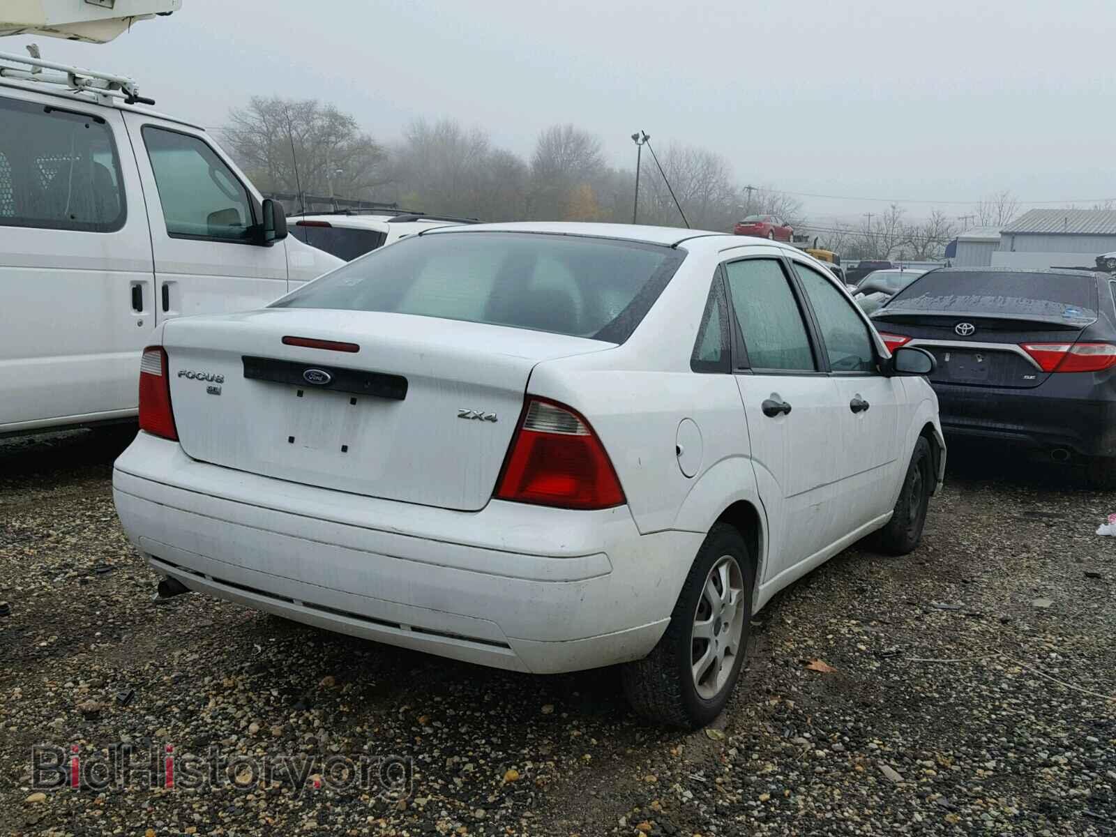 2005 FORD FOCUS - VIN: 1FAFP34N65W268557 - Фото 4