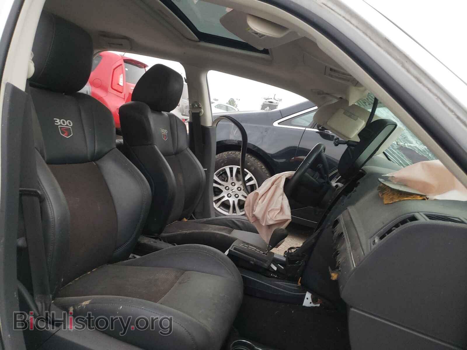 2010 CHRYSLER 300 - VIN: 2C3CA2CV7AH330491 - Фото 5