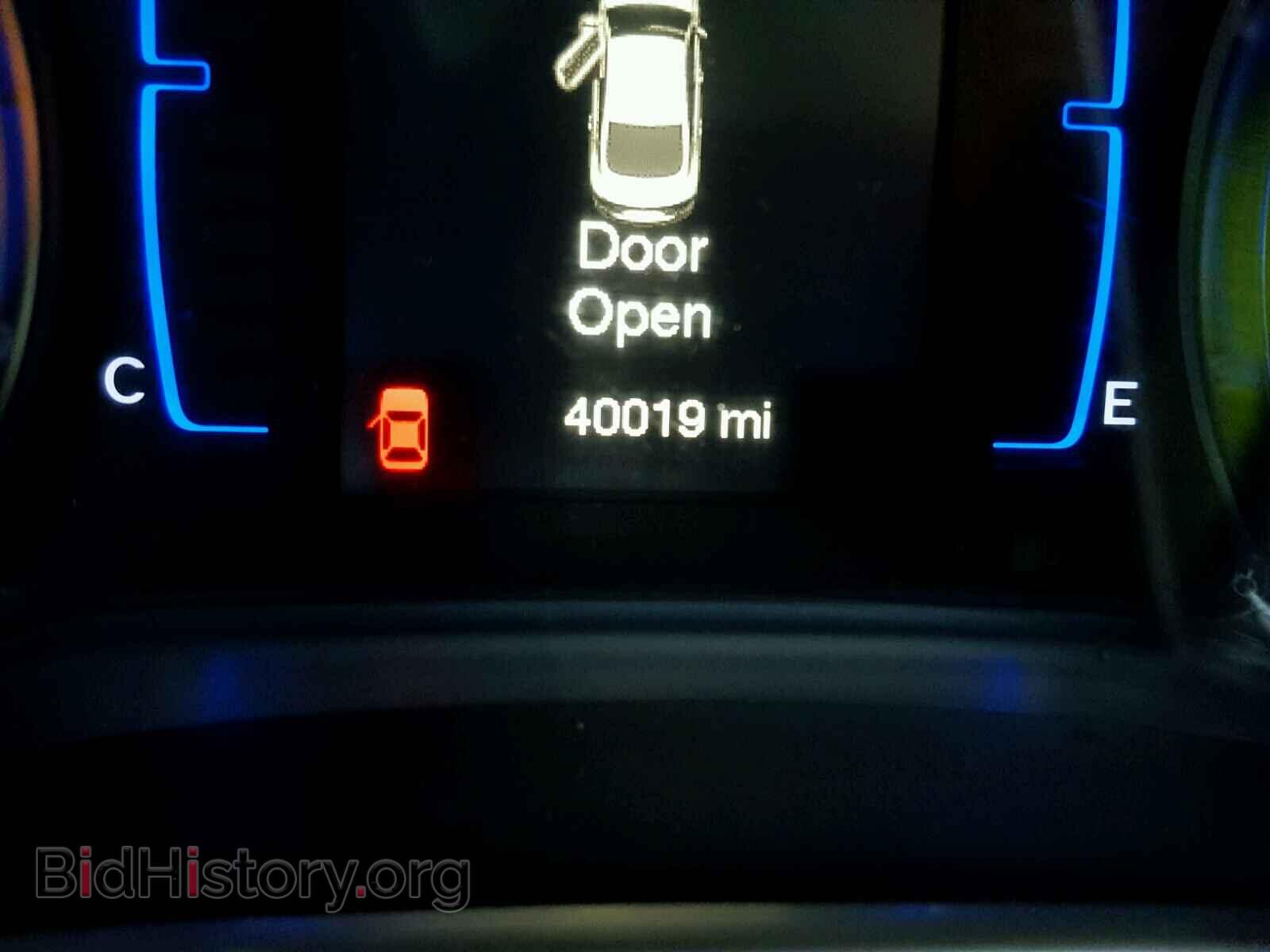 2016 CHRYSLER 200 - VIN: 1C3CCCAB7GN160139 - Фото 8