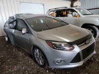 2012 Ford FOCUS Focus SEL, серебристый — VIN 1FAHP3M20CL362978, Copart