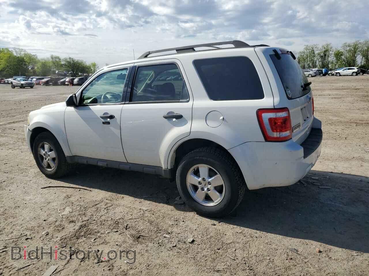 2011 FORD ESCAPE - VIN: 1FMCU9DG6BKB89110 - Фото 2