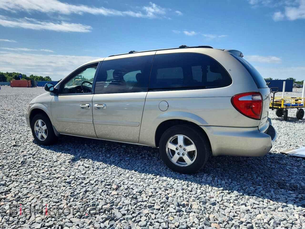 2007 DODGE CARAVAN - VIN: 2D4GP44LX7R263220 - Photo 2