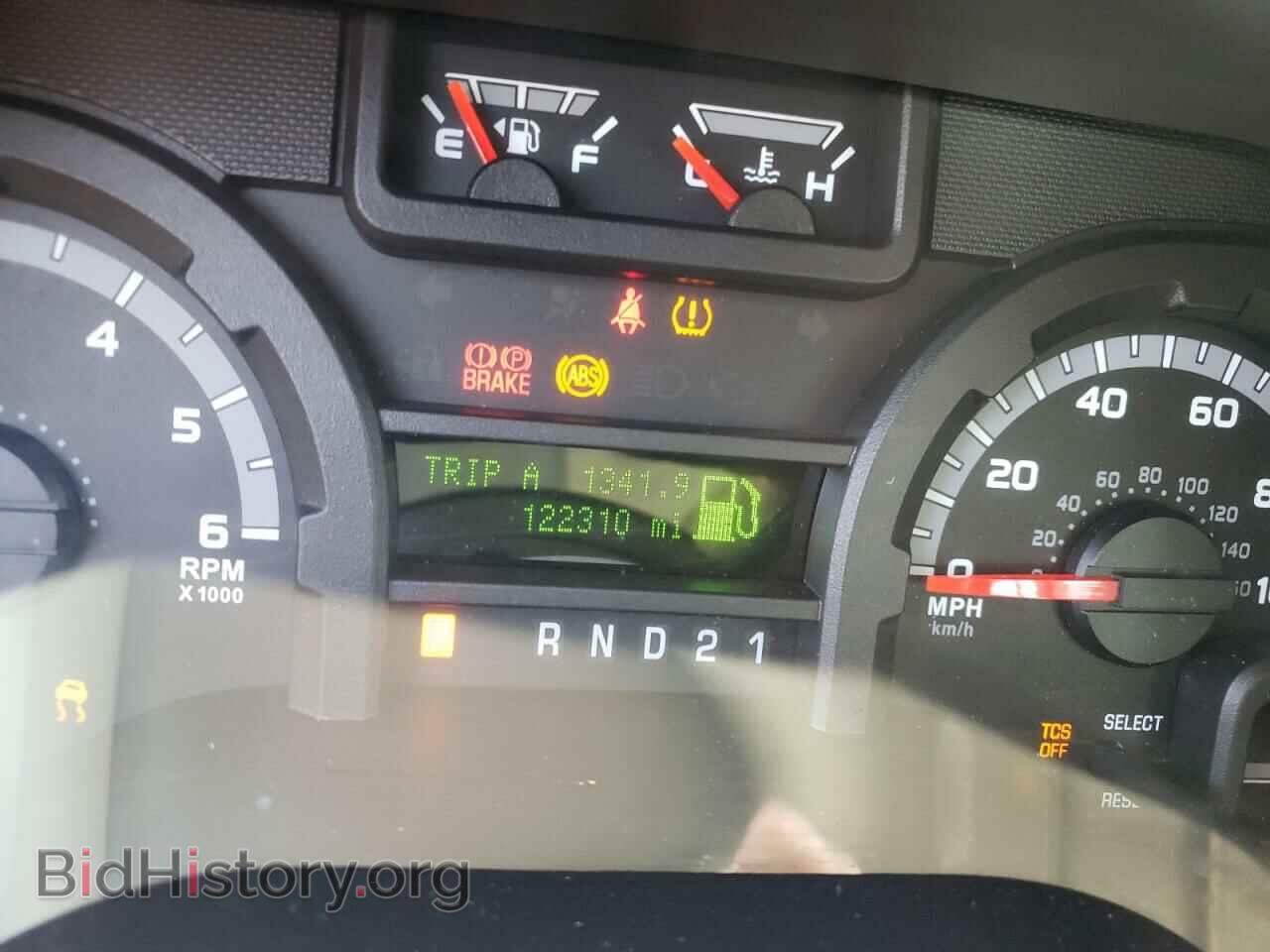 2011 FORD ECONOLINE - VIN: 1FBSS3BL7BDA35856 - Photo 8