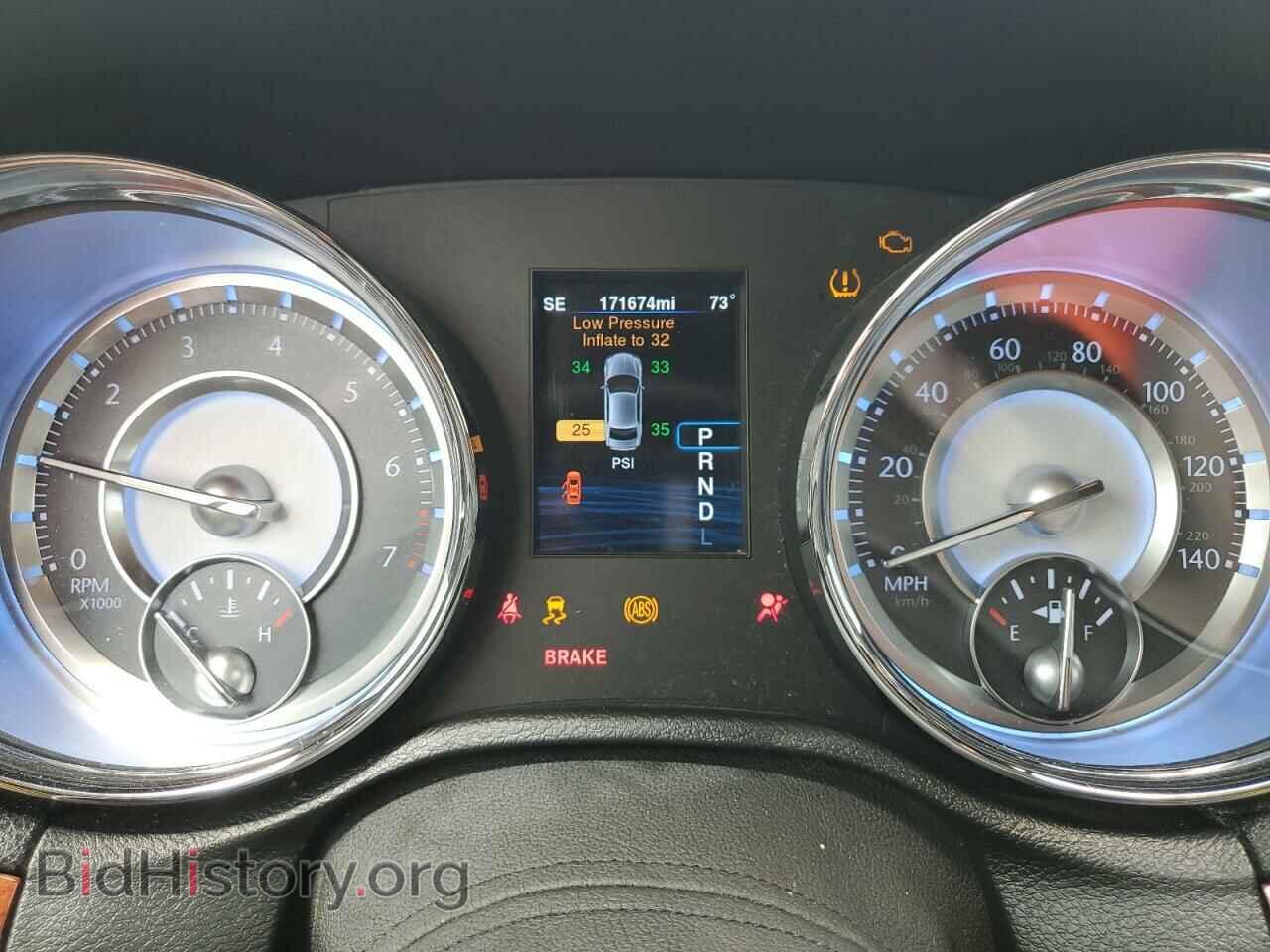 2014 CHRYSLER 300 - VIN: 2C3CCAAG4EH330057 - Фото 9
