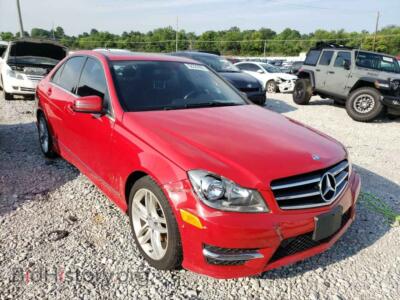 2014 Mercedes-Benz C-CLASS C 250, красный — VIN WDDGF4HB9EA961472, Copart